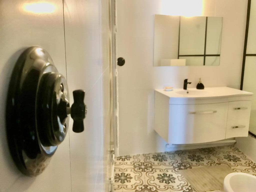 Retromirabeau - Chambre Suite & Appartements De Charme - Localisation Premium Narbonne Ruang foto